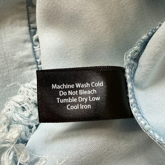 Boston Proper Off-the-Shoulder Chambray Fringe Bell Sleeve Boho Top M Light Blue - Picture 6 of 7